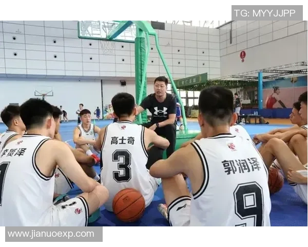 杭州篮球队与西安篮球队赛后复盘团队协作的成功与不足分析